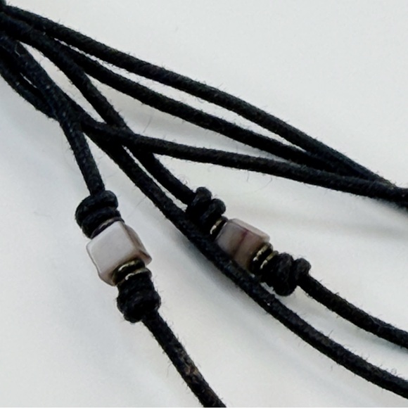 Silpada Silver Oval Scrollwork Filigree Pendant 3 Strand Necklace Retired - Picture 7 of 11